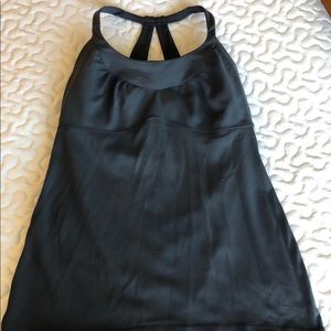 Black Lululemon workout top